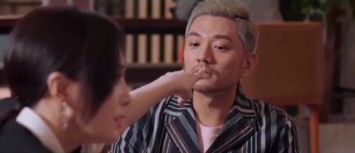 八卦娱乐圈大家都吃瓜,全民吃瓜,揭秘明星幕后故事